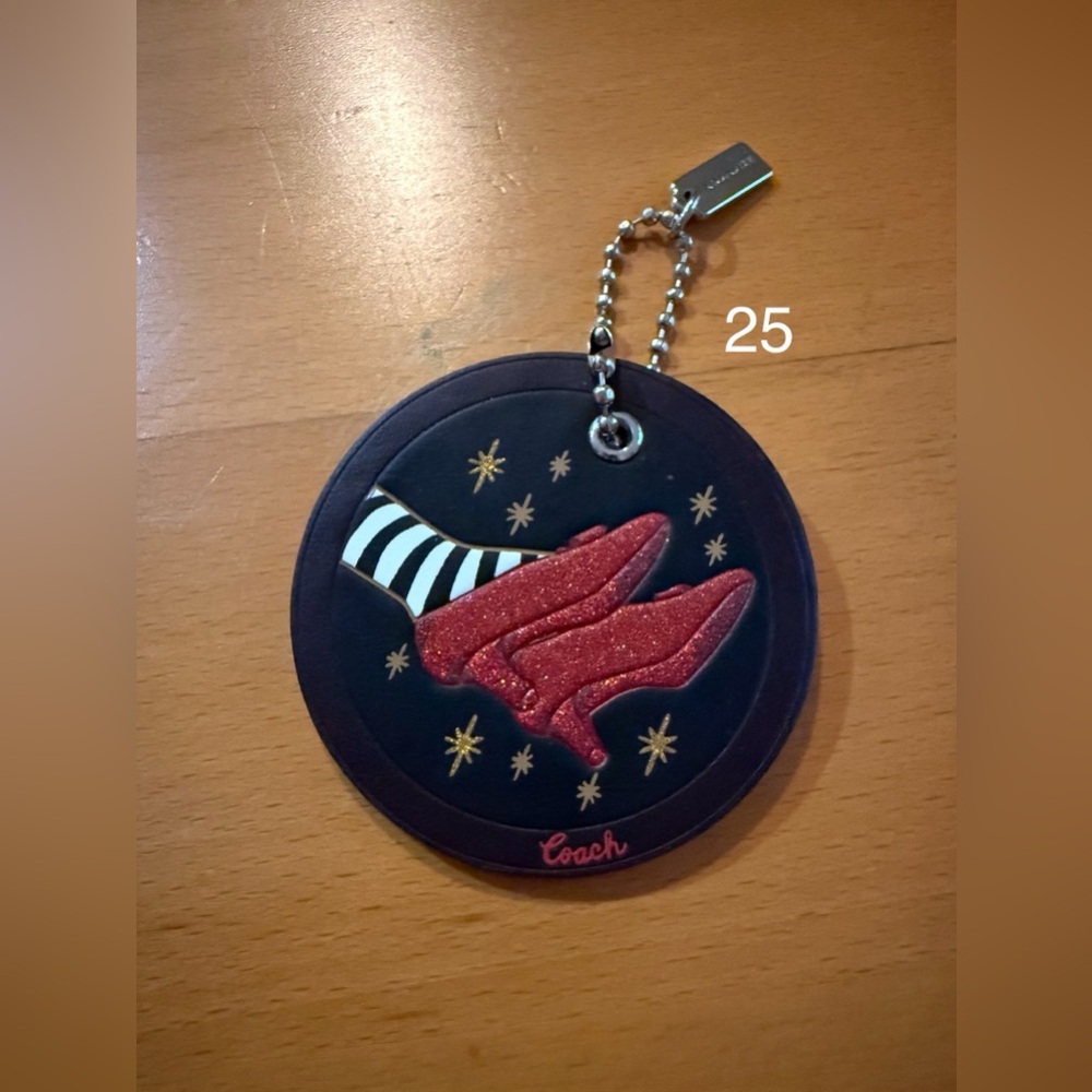 Coach Wizard of Oz Boxed Ruby Slippers Hang Tag. (25)